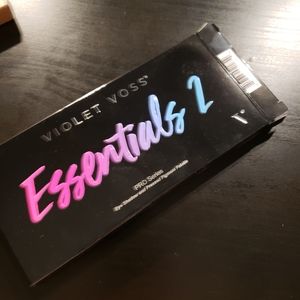 Violet Voss Essentials 2 Pallette